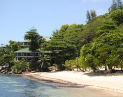 Coco de Mer hotel e spiaggia